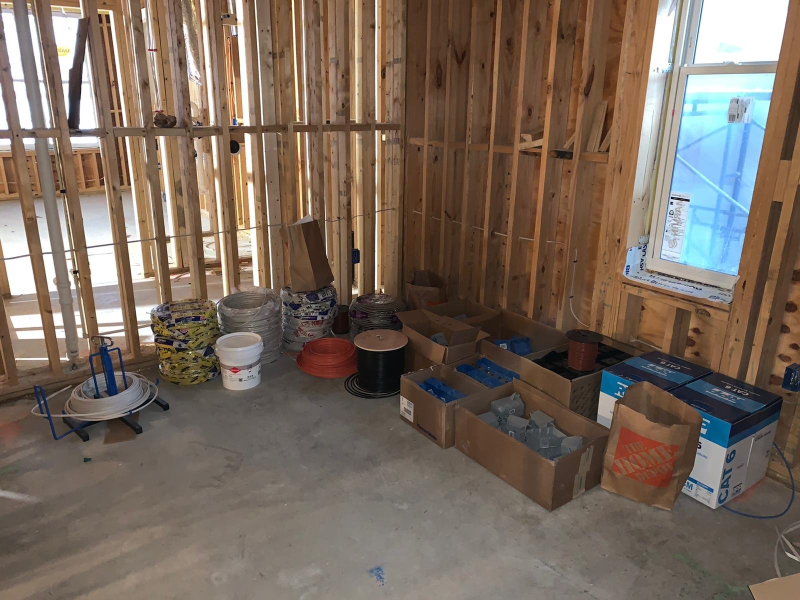 PROFESSIONAL MASSACHUSETTS ELECTRICIAN